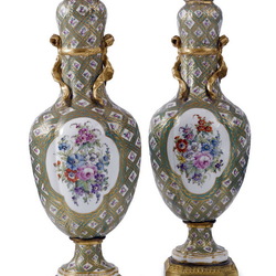 Пазл: Антикварные вазы