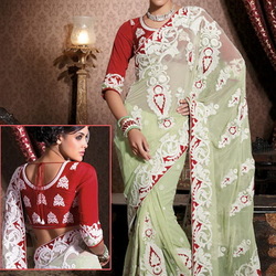 Пазл: Девушка в индийском сари