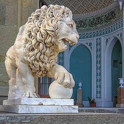 Пазл: Фрагмент дворца графа Воронцова. Крым