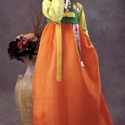 Пазл: Девушка в корейском костюме