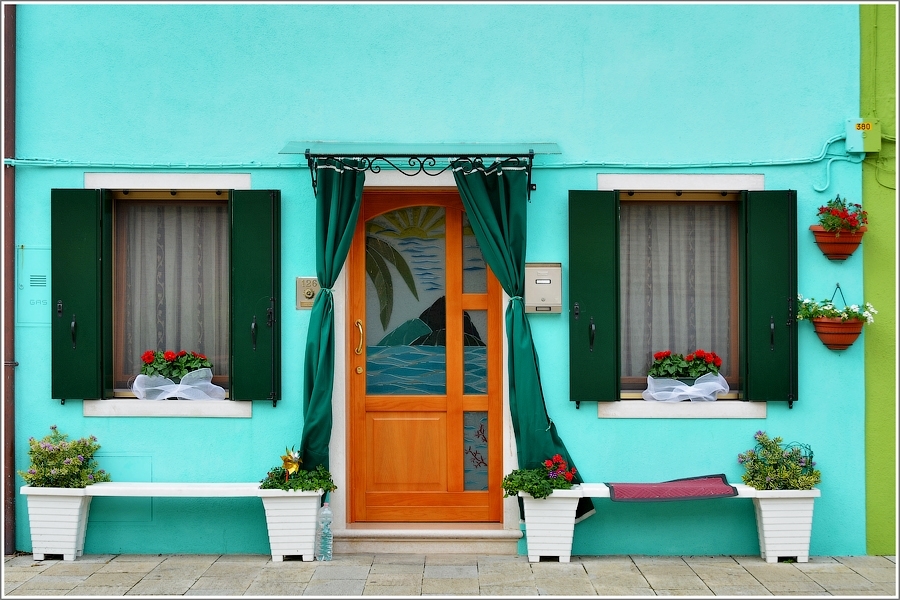 Пазл «Двери и окна Бурано» из 150 элементов | Собрать онлайн пазл №67874