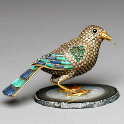 Пазл: Драгоценная статуэтка