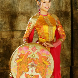 Пазл: Девушка в тайском костюме