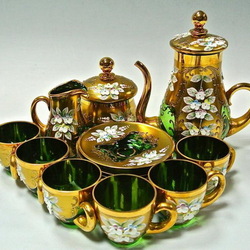 Пазл: Кофейный сервиз из Богемского стекла