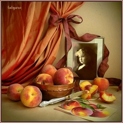 Пазл: Девочка с персиками