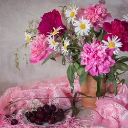 Пазл: Расцвел в саду любимый мой пион