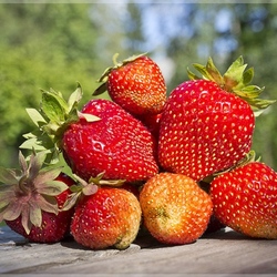 Пазл: Клубничная горка