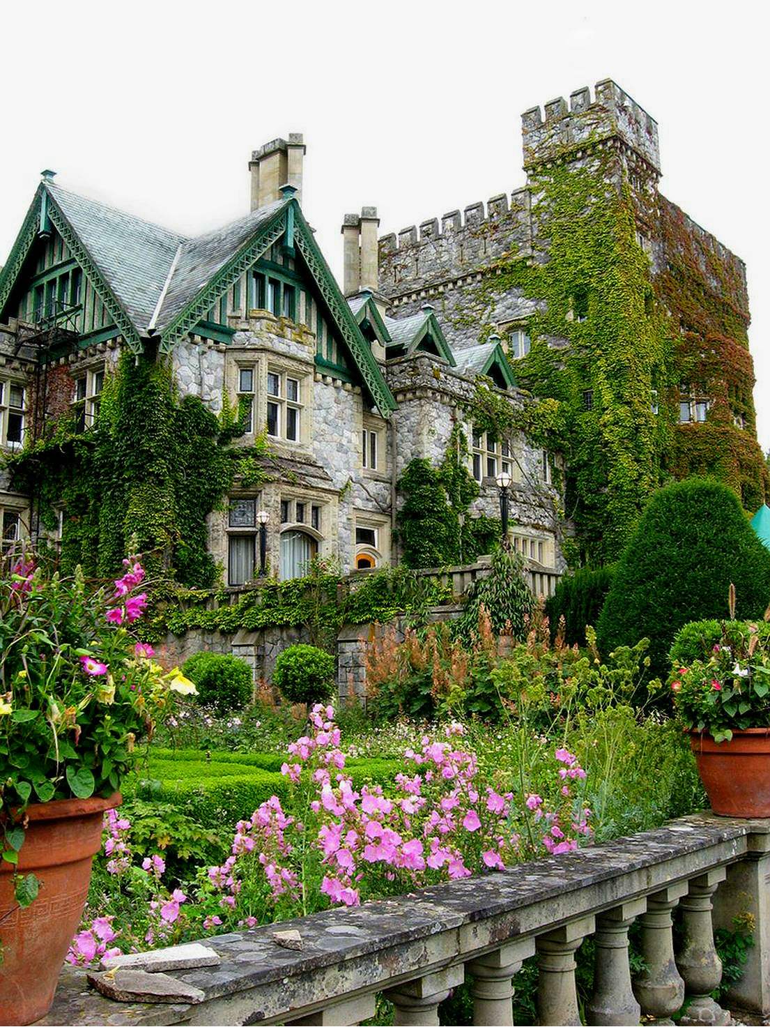 Сады замков. Замок Хэтли Castle Hatley. Хэтли парк, Канада сады. Замок Хэтли в Ванкувере. Замок Hatley Британская Колумбия.