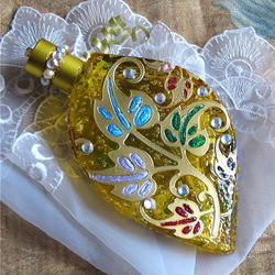 Пазл: Флакон с духами