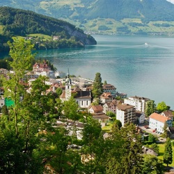 Пазл: Деревня у узера