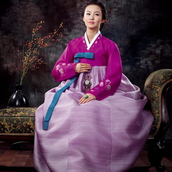 Пазл: Девушка в корейском костюме