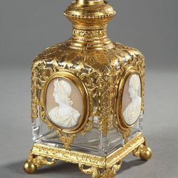 Пазл: Флакон для духов