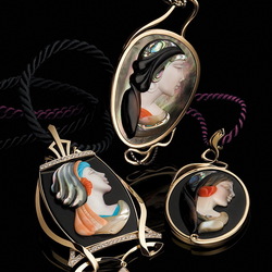 Пазл: Кулоны