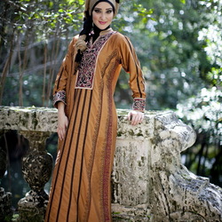 Пазл: Девушка в арабском костюме