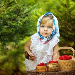 Пазл: По малинку в лес пойдем