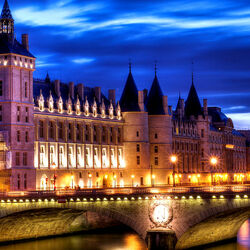 Пазл: Дворец правосудия в Париже