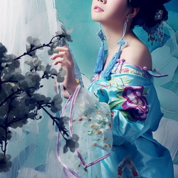 Пазл: Девушка в китайском костюме