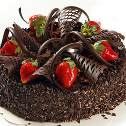 Пазл: Шоколадно-клубничный торт