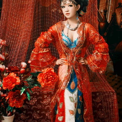 Пазл: Девушка в китайском костюме