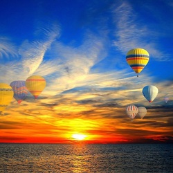 Пазл: Парад шаров на закате