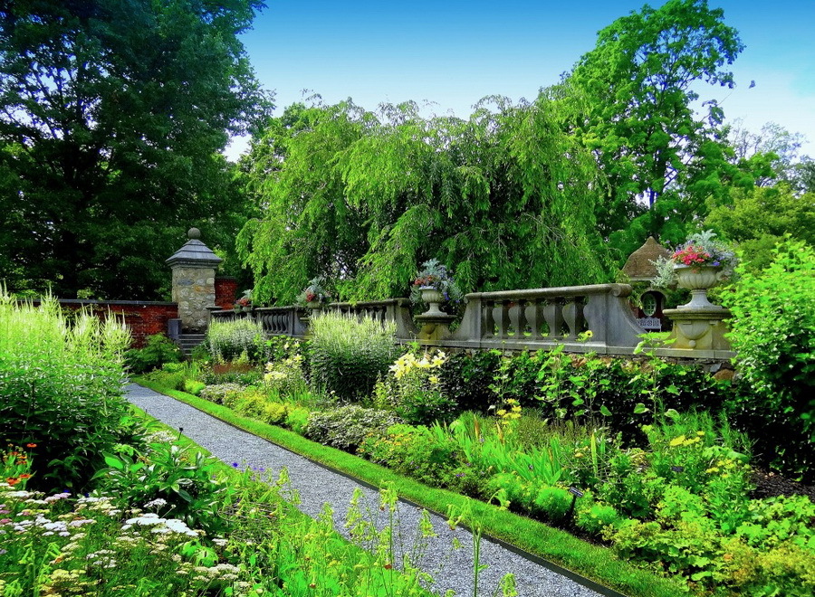 Сады углом. Княжеский сад Урульга. Old Westbury Gardens. Сад в Геншине. Сад в майгкоафье.