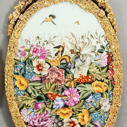 Пазл: Фарфоровый медальон