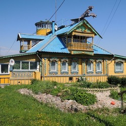 Пазл: Домик с драконами