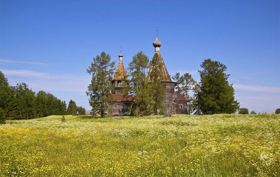 Каргополь деревянная Церковь