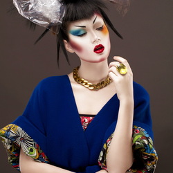 Пазл: Гламурная девушка