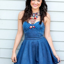 Пазл: Люси Хейл