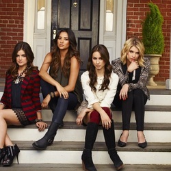 Пазл: Милые Обманщицы