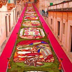 Пазл: Фестиваль цветов в Ното, Сицилия