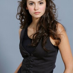 Пазл: Нина Добрев