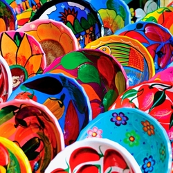 Пазл: Цветные тарелки