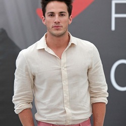 Пазл: Майкл Тревино