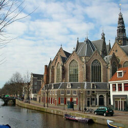 Пазл: Старая церковь