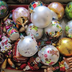 Пазл: Коробка с игрушками