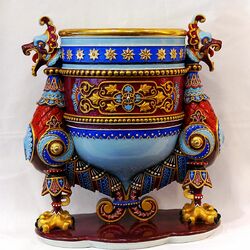 Пазл: Антикварное кашпо. 1883 год