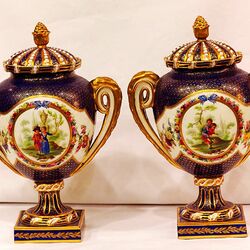 Пазл: Старинные парные вазы