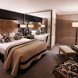 Пазл: Спальня в шоколадных тонах