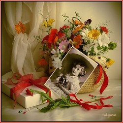 Пазл: Девочка с букетом