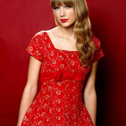 Пазл: Тейлор Свифт