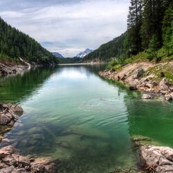 Пазл: Прозрачное озеро