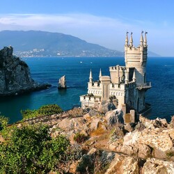 Пазл: Ласточкино гнездо