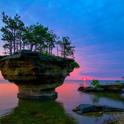 Пазл: Cкала Турнепс на озере Гурон