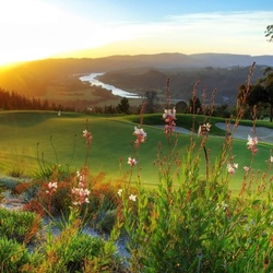 Пазл: Долина освещенная солнцем