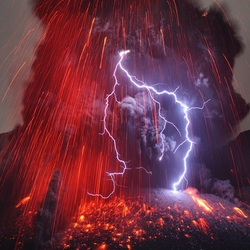 Пазл: Вулканические молнии