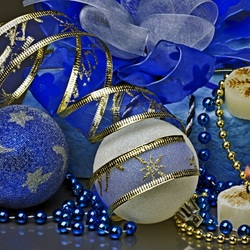 Пазл: Новогодние шары