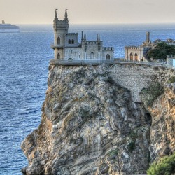 Пазл: Ласточкино гнездо